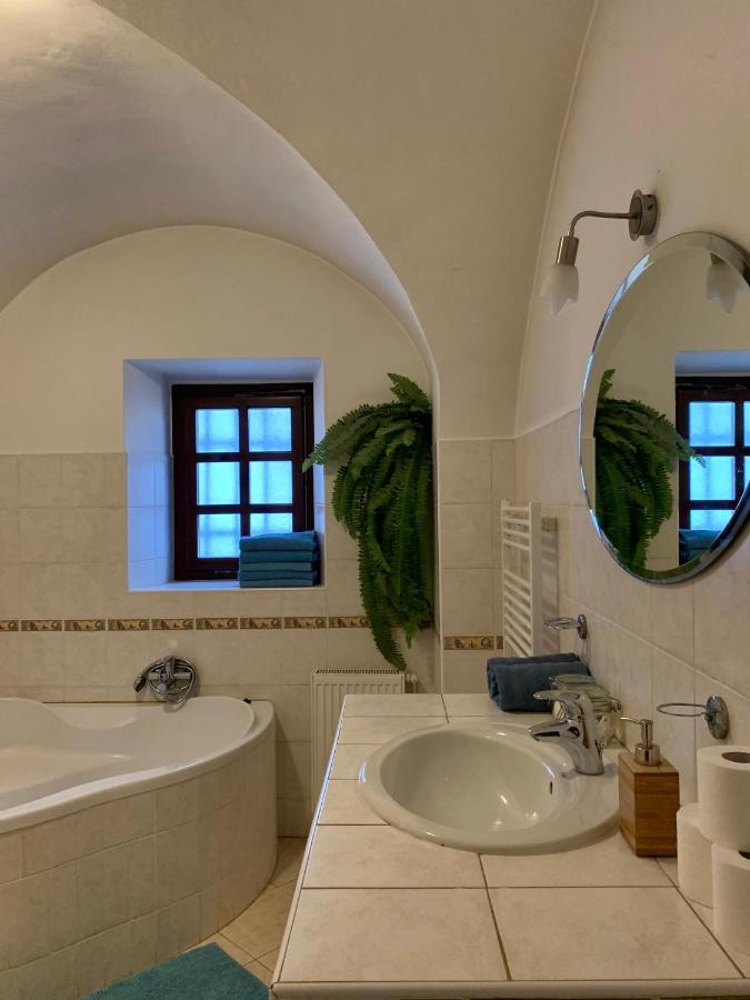 Vip Miku Apartman 2 Мікулов Екстер'єр фото